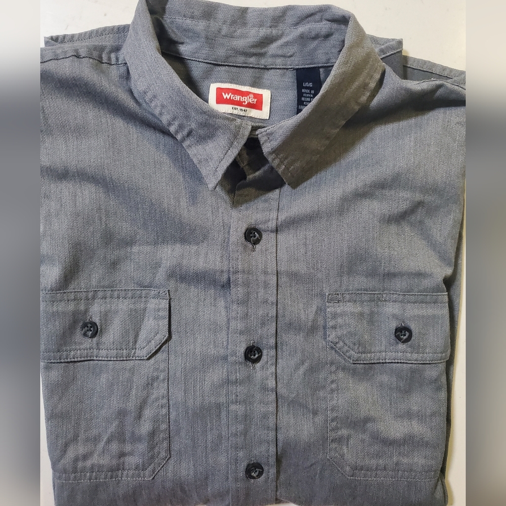 Wrangler Men's Gray Button-Down Twill Short Sleeved Shirt Size Large